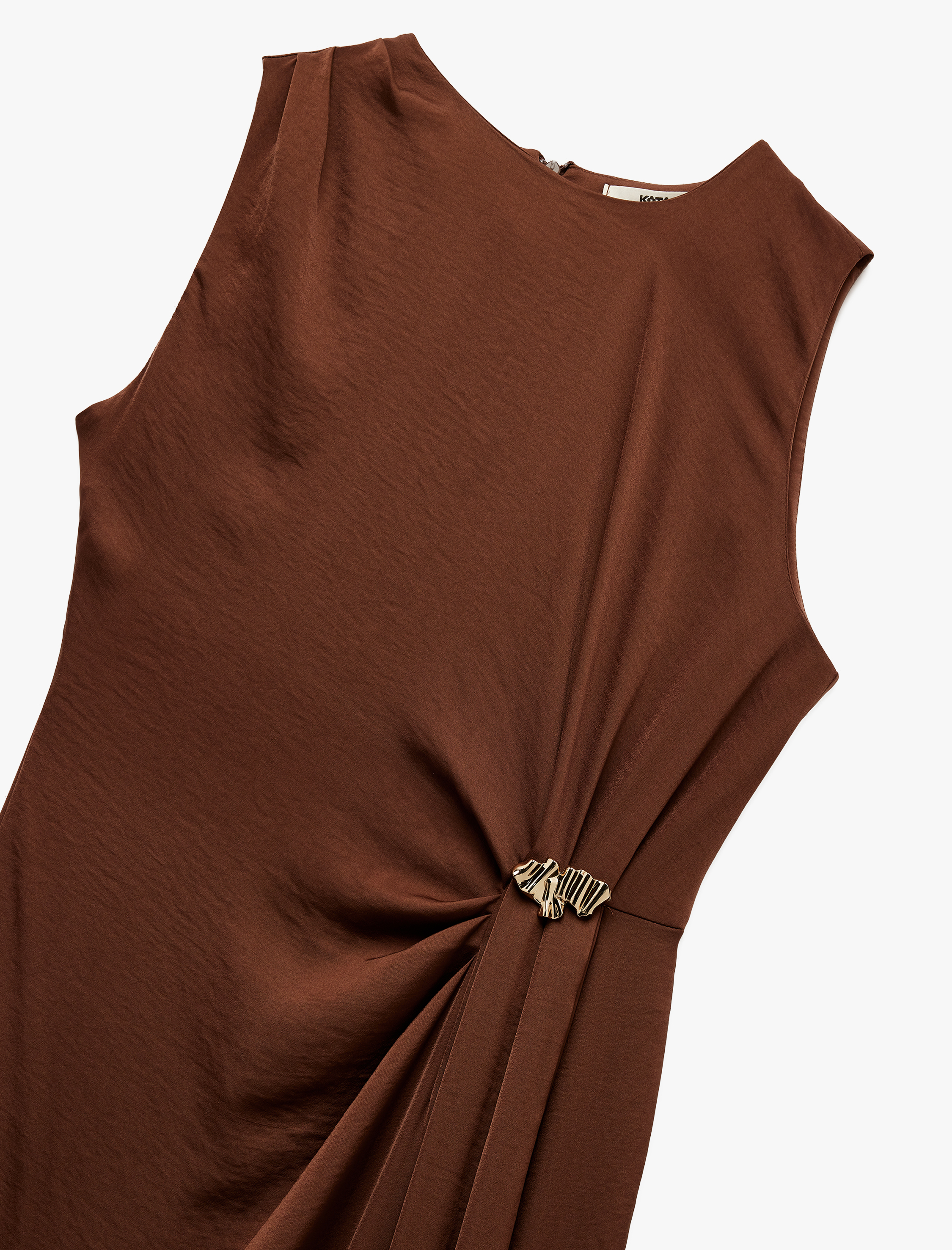   Aerobin Kumaş Kolsuz Bisiklet Yaka Aksesuar Detaylı Drapeli Midi Boy Saten Elbise