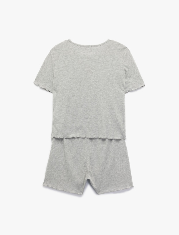 Rahat Kalıp Kısa Kollu Bisiklet Yaka Nakışlı Şortlu Pijama Takımı_4