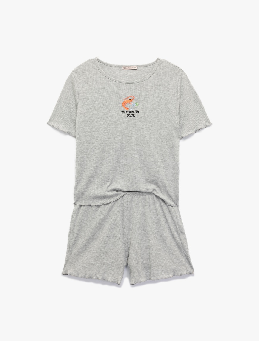   Rahat Kalıp Kısa Kollu Bisiklet Yaka Nakışlı Şortlu Pijama Takımı
