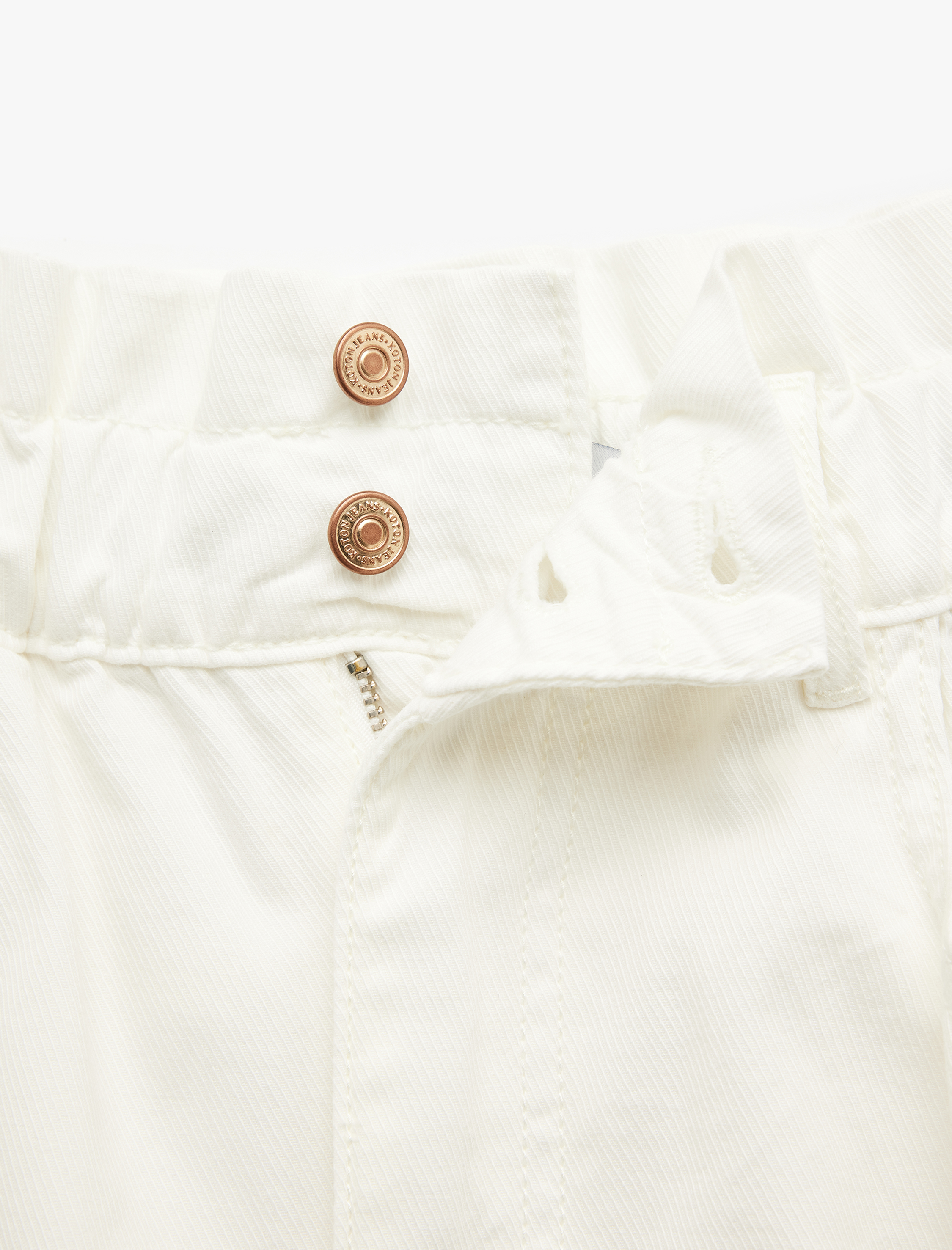   Yüksek Bel Şort Düğmeli Beli Lastikli Cepli Paçası Katlı Rahat Kalıp