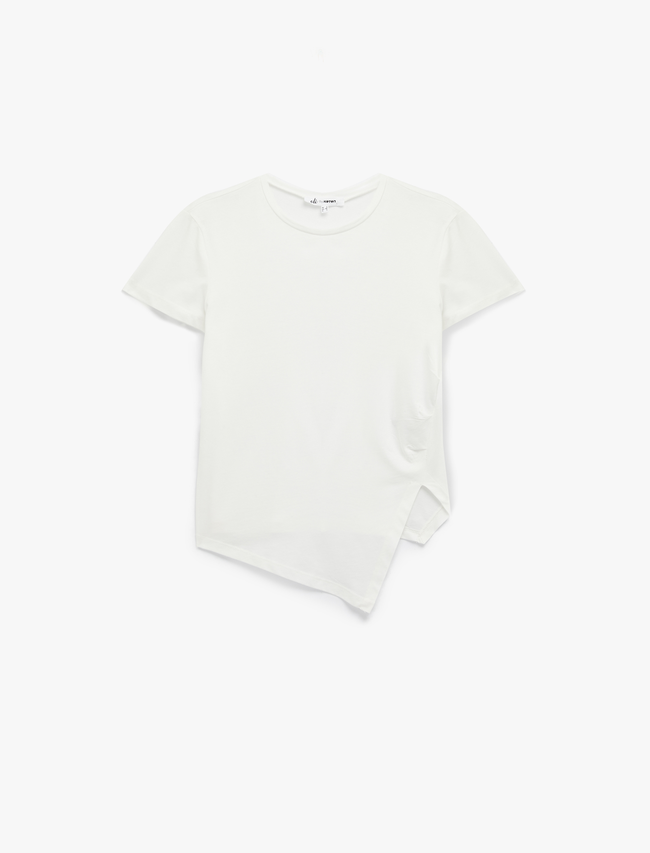   Basic Kısa Kollu Bisiklet Yaka Asimetrik Kesim Yırtmaçlı Kadın Tişört