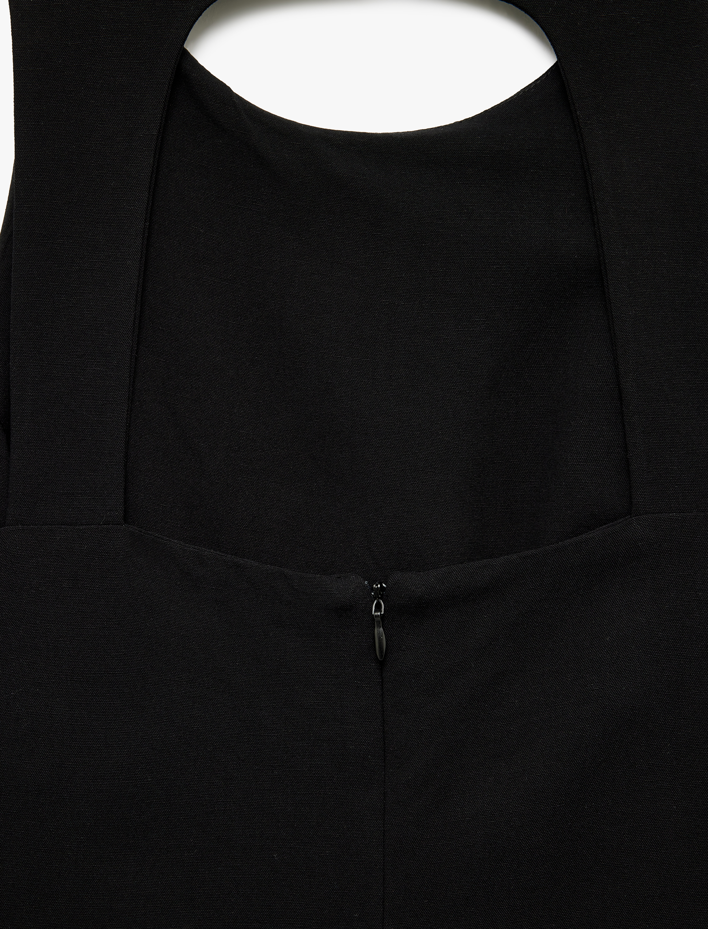   Viskon Keten Karışımlı Arkası Pencere Detaylı Kolsuz Bisiklet Yaka Mini Elbise