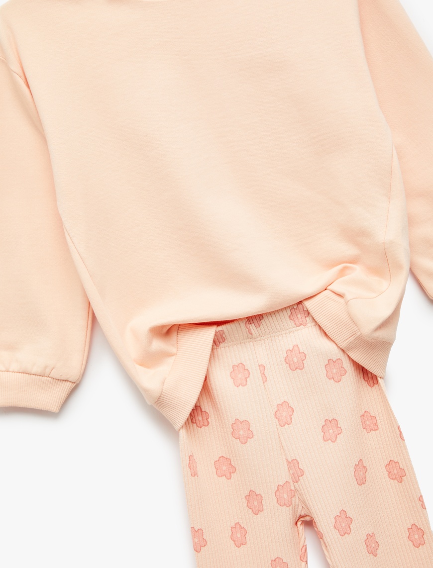  Kız Bebek Pamuklu Bisiklet Yaka Uzun Kollu Sweatshirt ve Ribanalı Çiçek Baskılı Tayt Seti