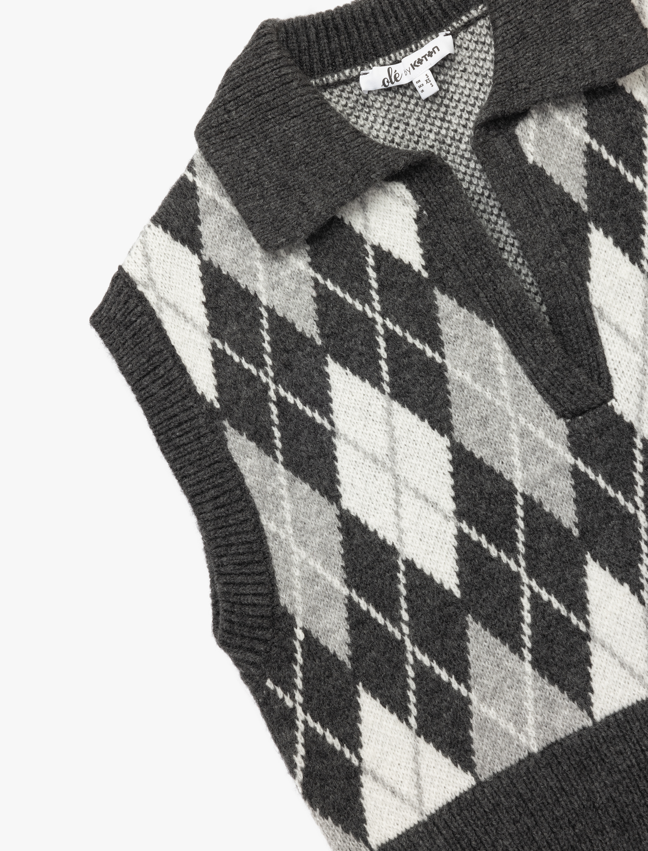   Kolsuz Baklava Desenli Jakarlı Polo Yaka Triko Süveter