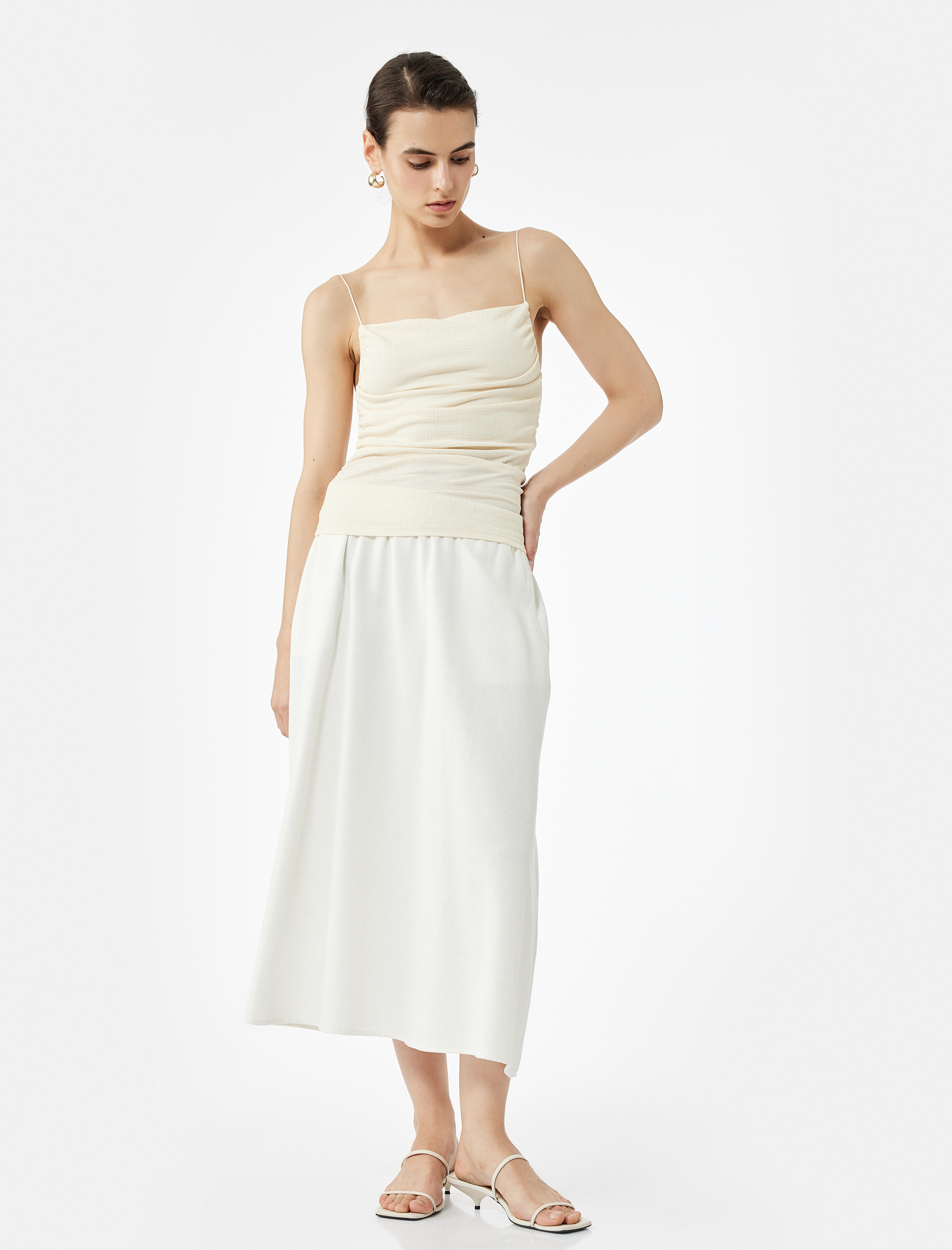   Bürümcük Dokulu Büzgülü İp Askılı Bluz