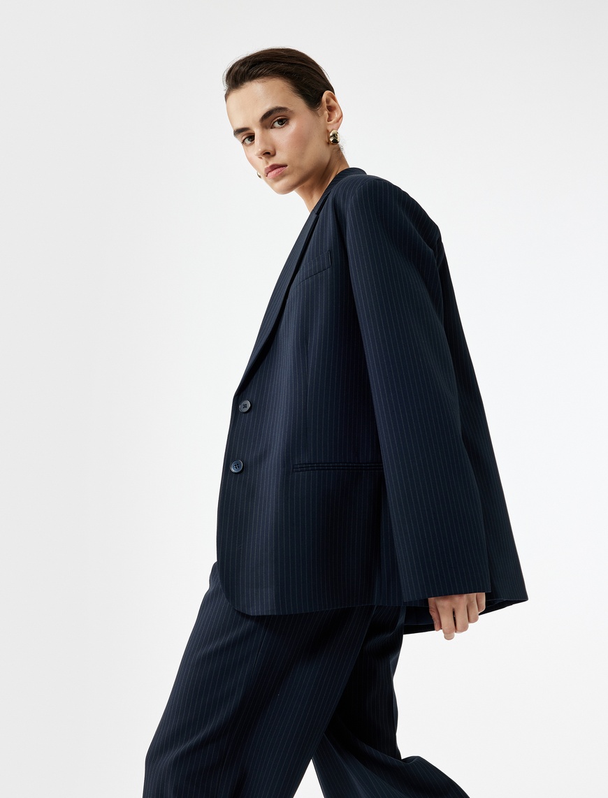   Düğmeli Cepli Uzun Kollu Kruvaze Blazer Ceket