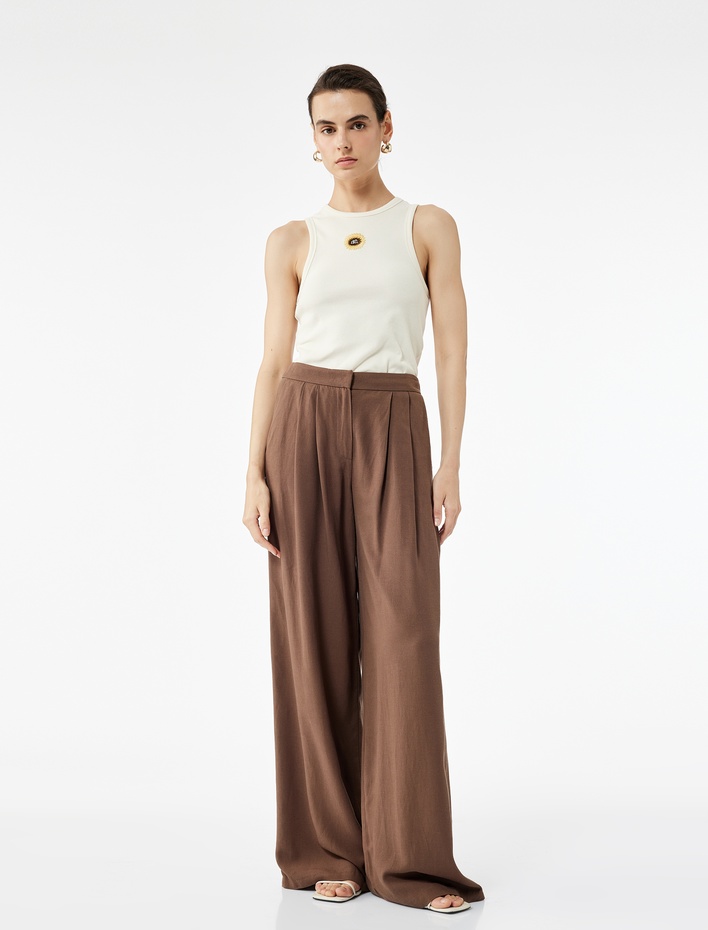  Pamuklu Slim Fit Bisiklet Yaka Ayçiçeği Nakış Detaylı Atlet