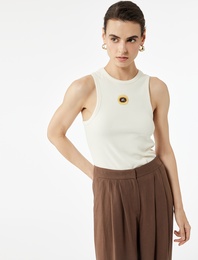 Pamuklu Slim Fit Bisiklet Yaka Ayçiçeği Nakış Detaylı Atlet