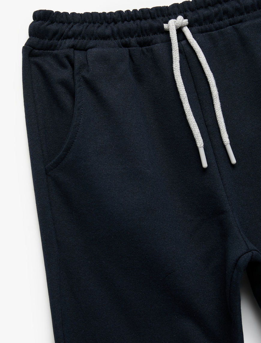  Erkek Çocuk Beli Bağcıklı Cepli Şardonlu Jogger Eşofman Altı