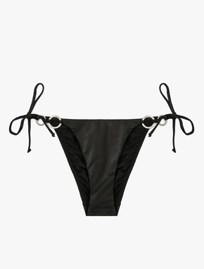 Bağlamalı Detaylı Halka Toka Detaylı Bikini Altı