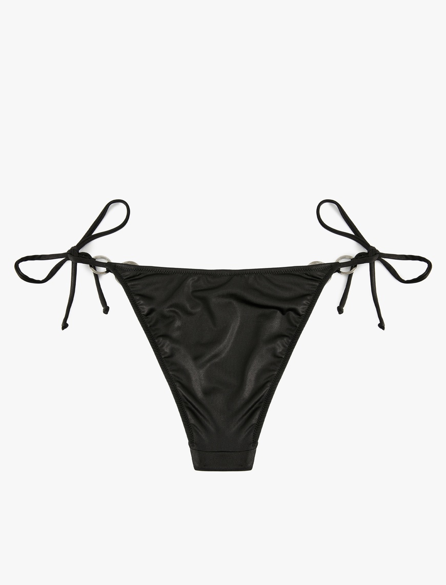   Bağlamalı Detaylı Halka Toka Detaylı Bikini Altı