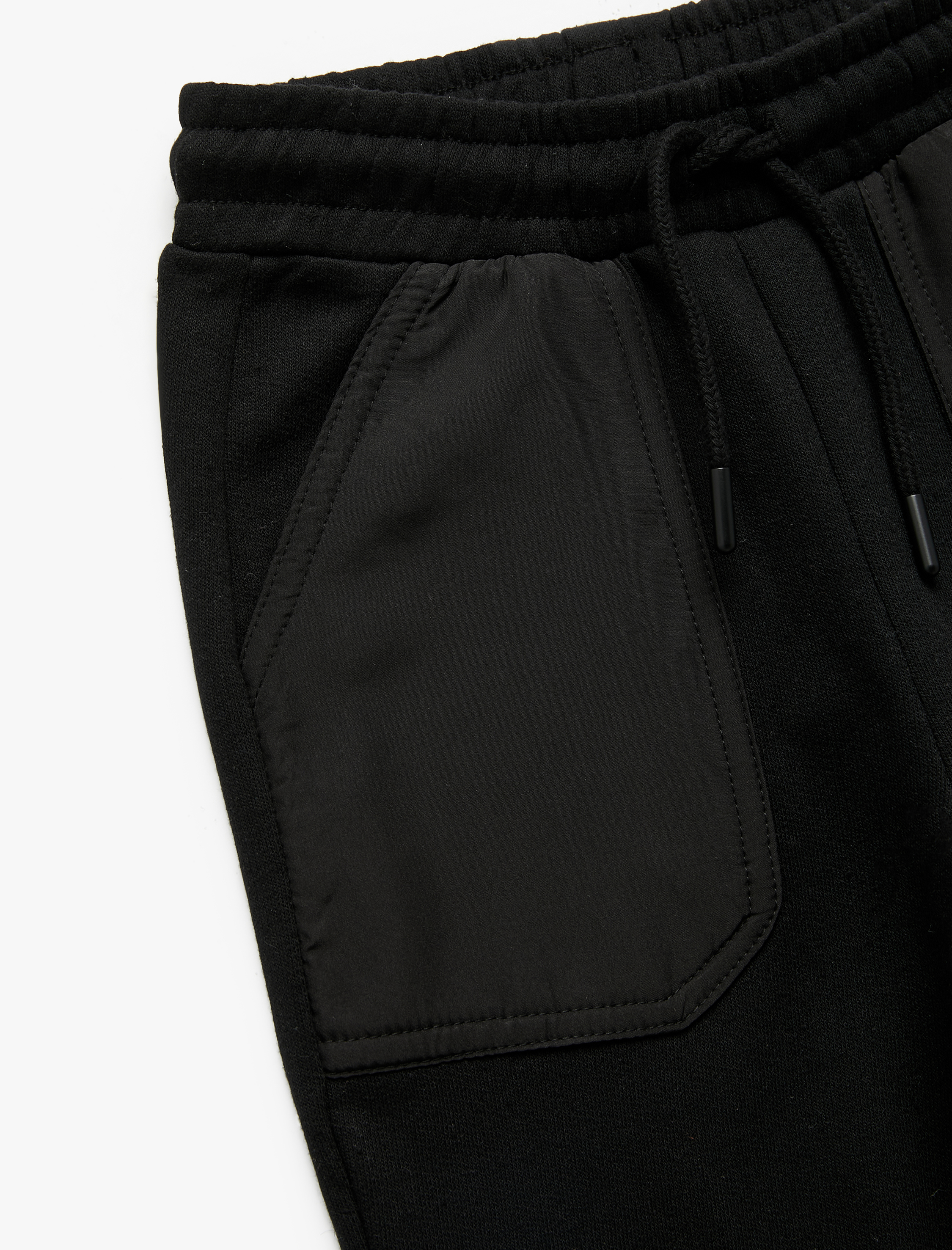  Erkek Çocuk Cep Detaylı Şardonlu Beli Bağlamalı Pantolon Görünümlü Eşofman Altı