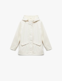 Kapşonlu Uzun Kollu Kapaklı Cepli Yağmurluk