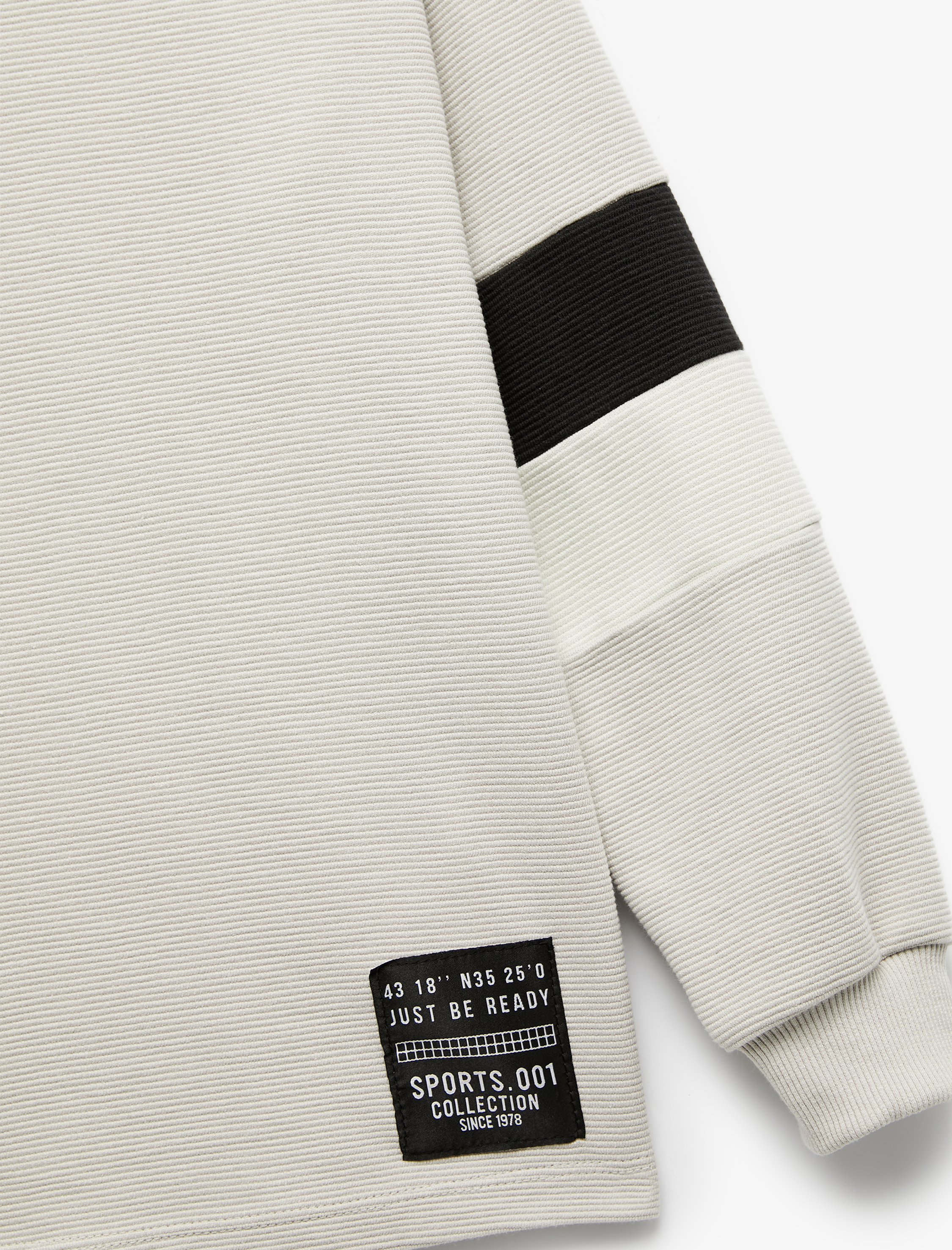  Erkek Çocuk Uzun Kollu Renk Bloklu Kapşonlu Sweatshirt