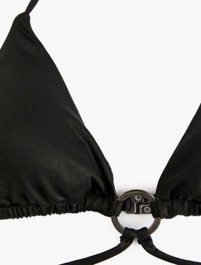 Toka Detaylı Bağlamalı Üçgen Bikini Üstü_2