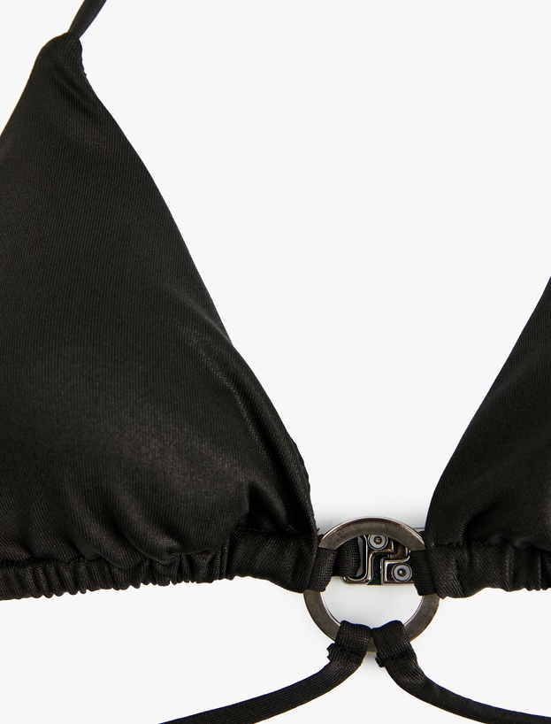 Toka Detaylı Bağlamalı Üçgen Bikini Üstü_2
