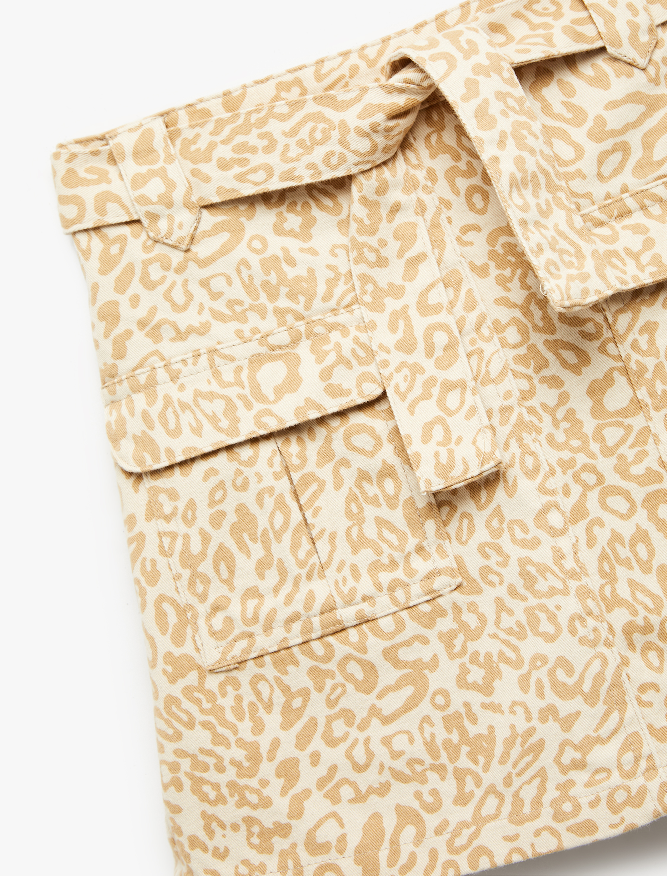  Kız Çocuk Bağlama Detaylı Pamuklu Kargo Cepli Leopar Desenli Şort Etek