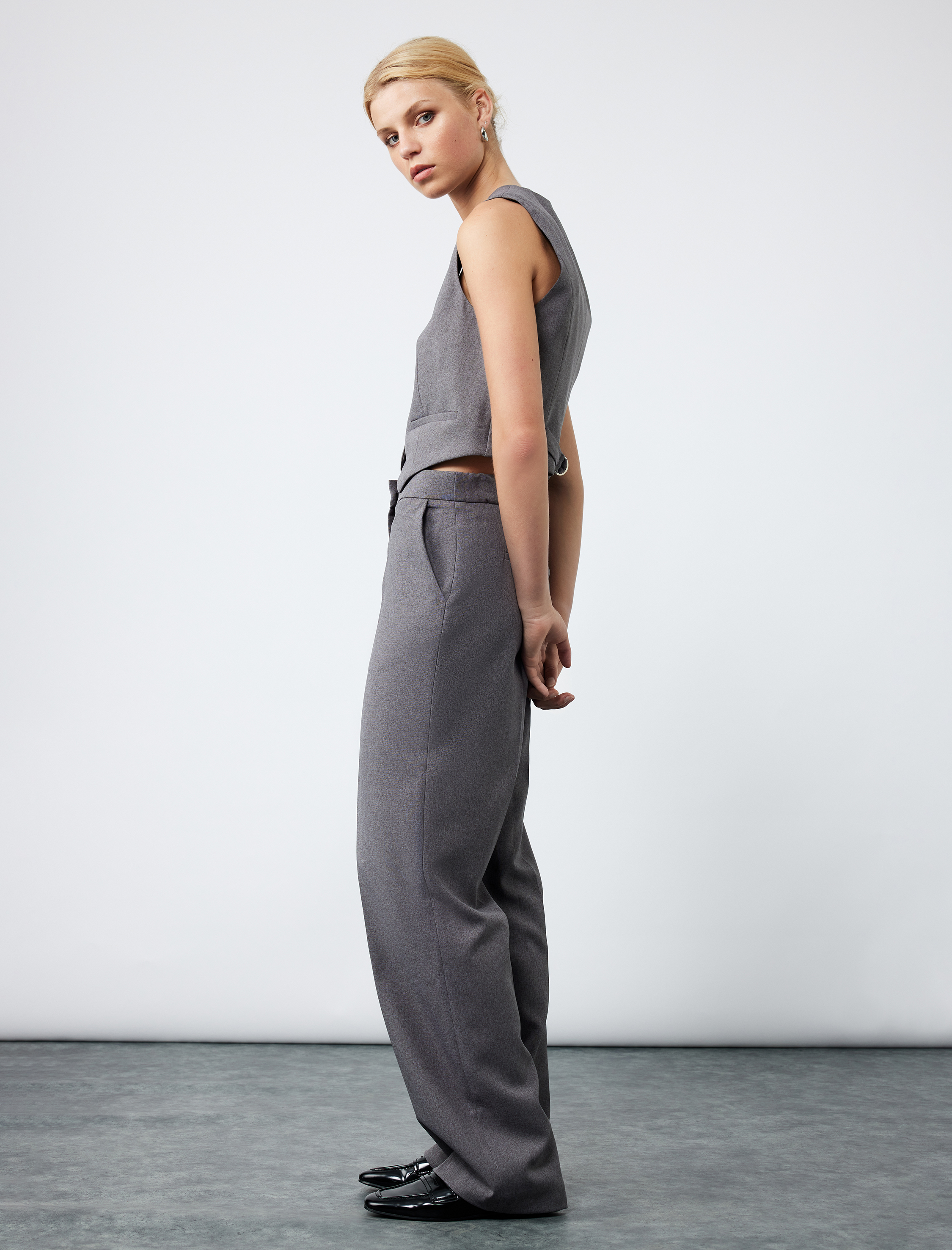 Cep Detaylı Geniş Paça Kumaş Pantolon