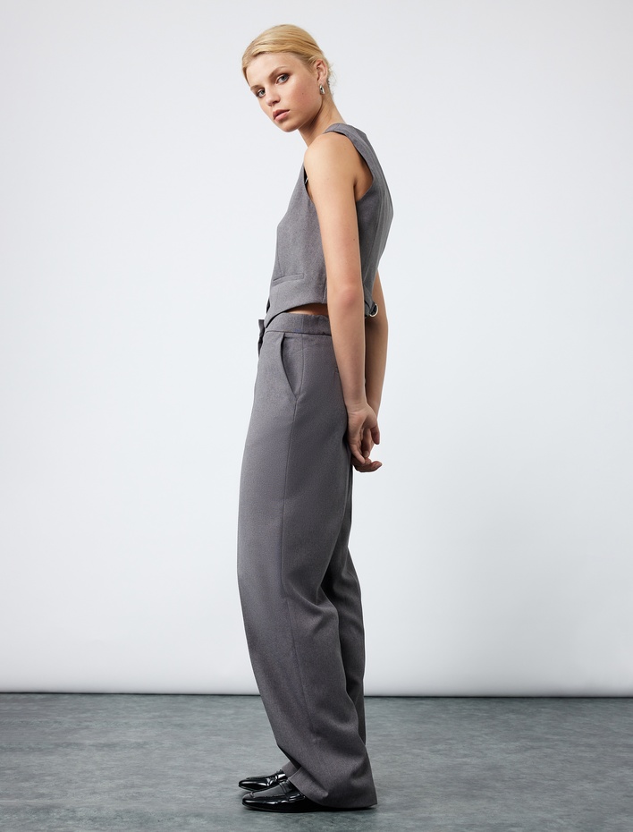  Cep Detaylı Geniş Paça Kumaş Pantolon