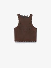 Halter Yaka Kolsuz Nakış Detaylı Viskon Keten Karışımlı Crop Bluz