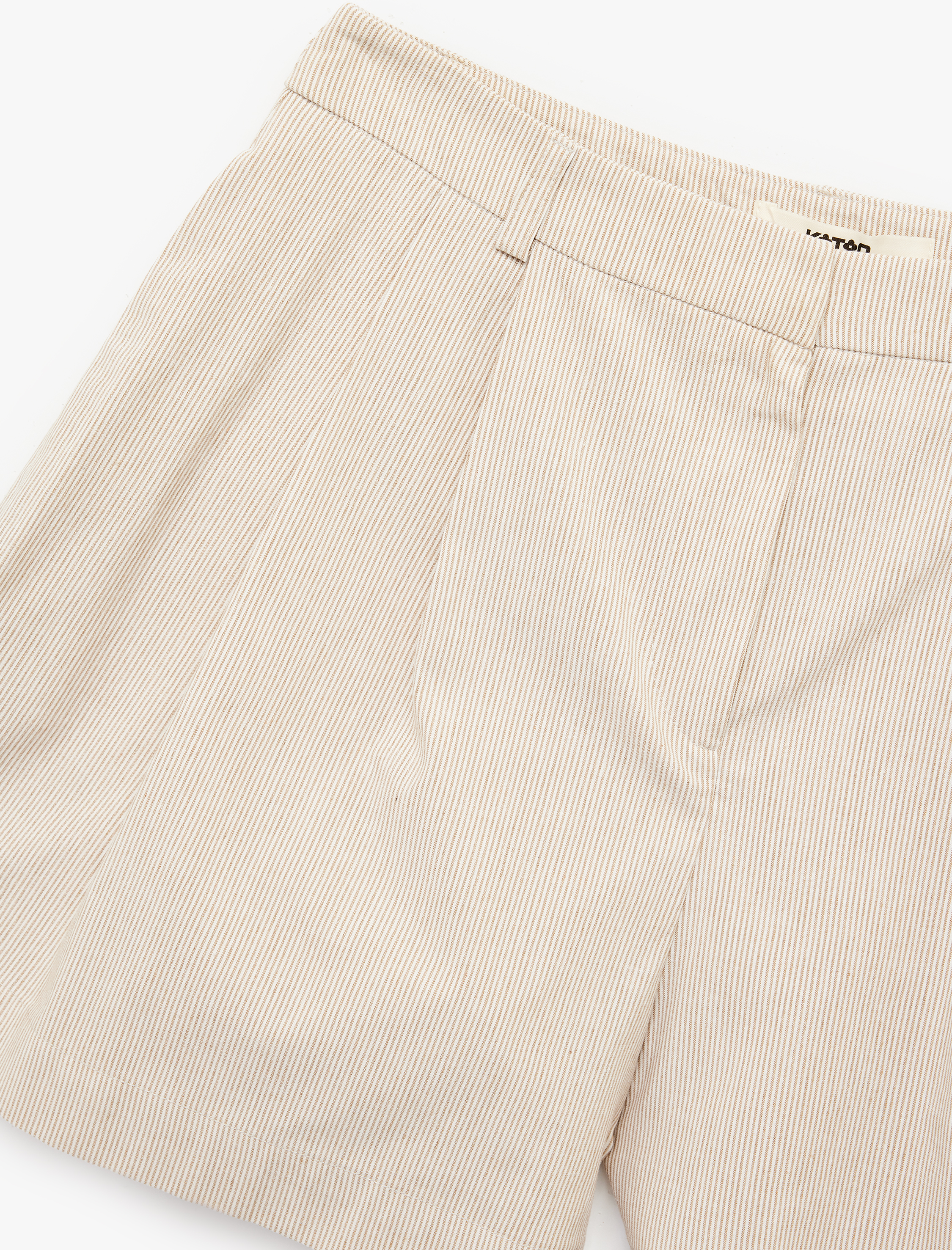   Regular Fit Cepli Pile Detaylı Kısa Şort