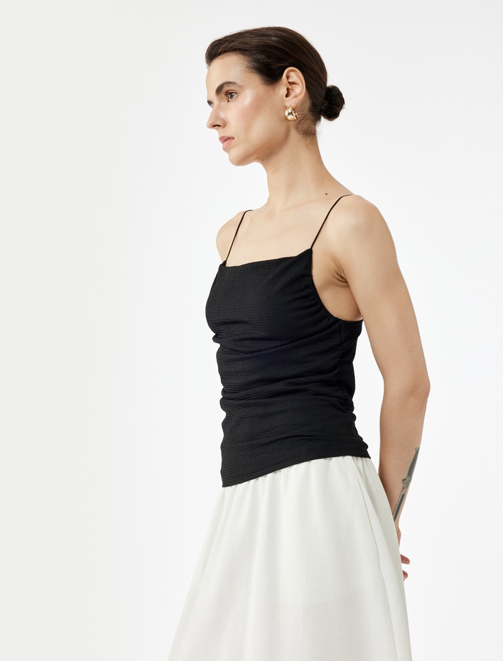  Bürümcük Dokulu Büzgülü İp Askılı Bluz