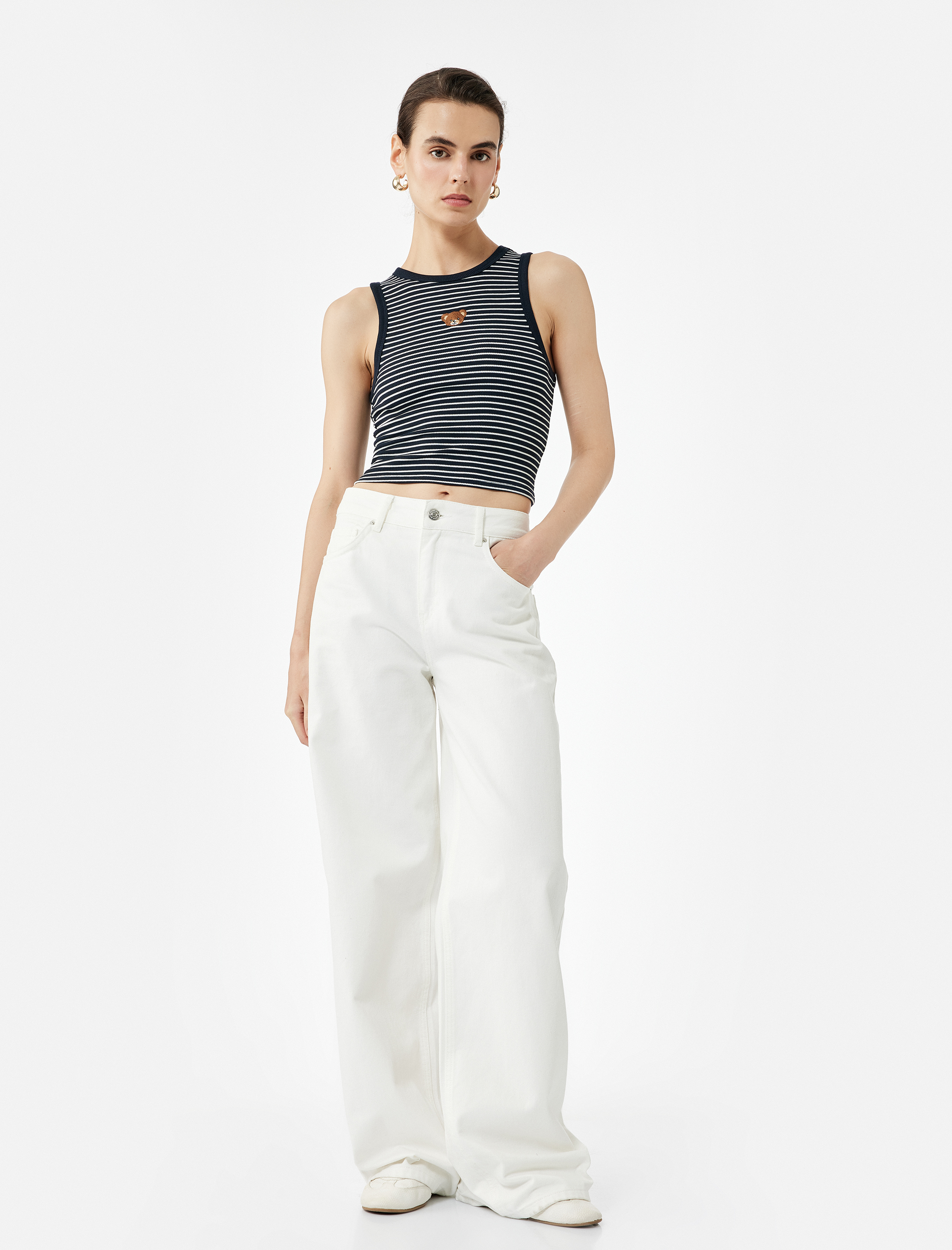   Slim Fit Bisiklet Yaka Ayıcık Nakış Detaylı Çizgili Crop Atlet