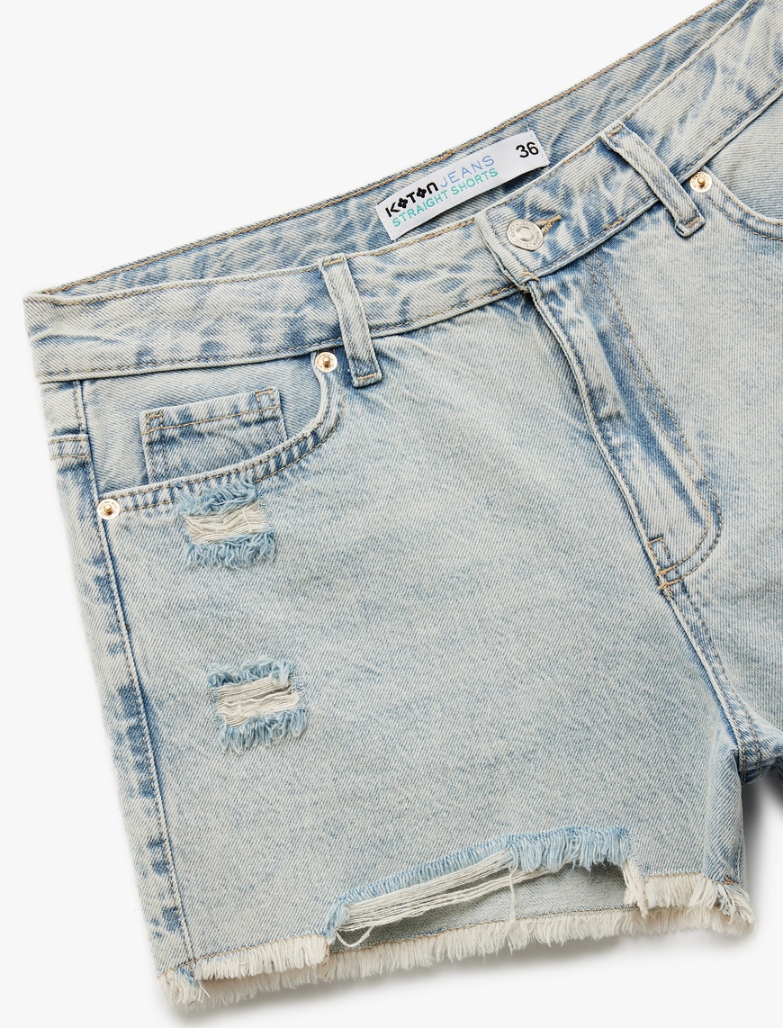   Rahat Kalıp Pamuklu Püsküllü Paça Mini Denim Şort