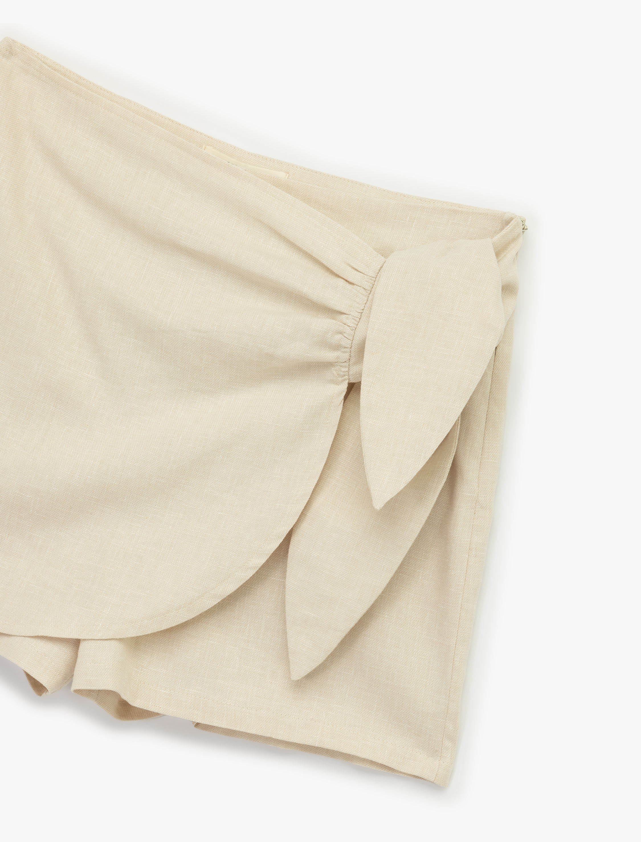   Kruvaze Yandan Bağlama Detaylı Keten Şort Etek