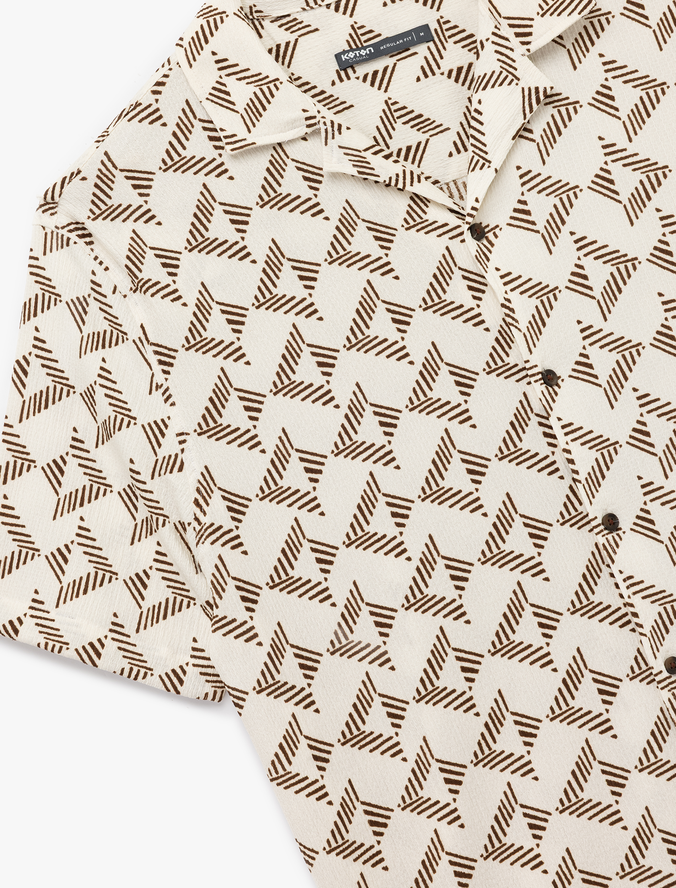   Regular Fit Kısa Kollu Apaş Yaka Etnik Desenli Gömlek