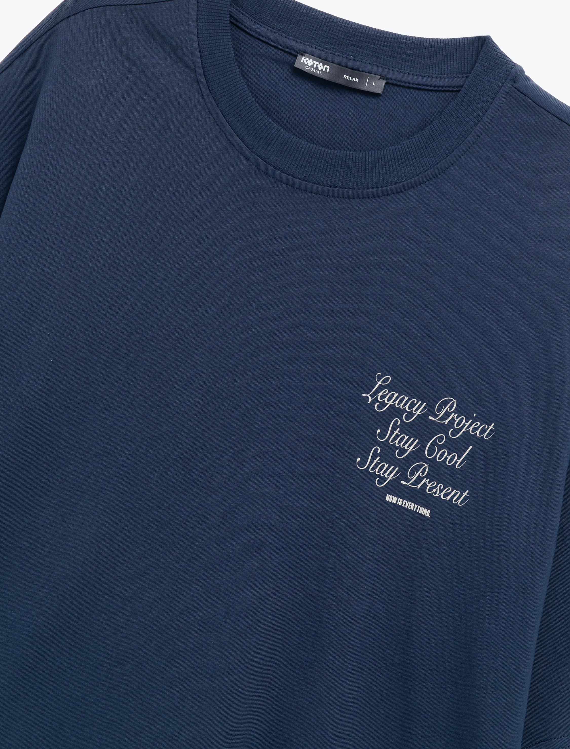   Pamuklu Arkası Baskılı Kısa Kollu Bisiklet Yaka Oversize Tişört