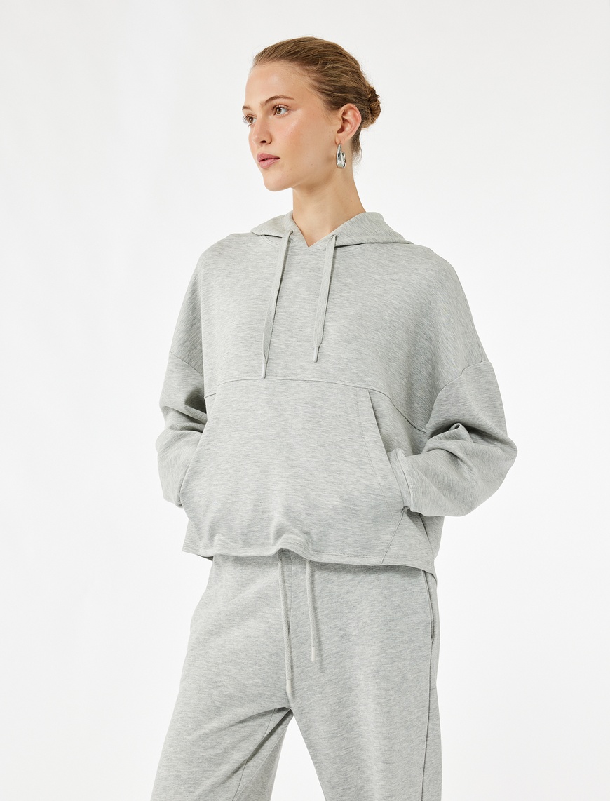   Regular Fit Kanguru Cepli Uzun Kollu Kapüşonlu Sweatshirt