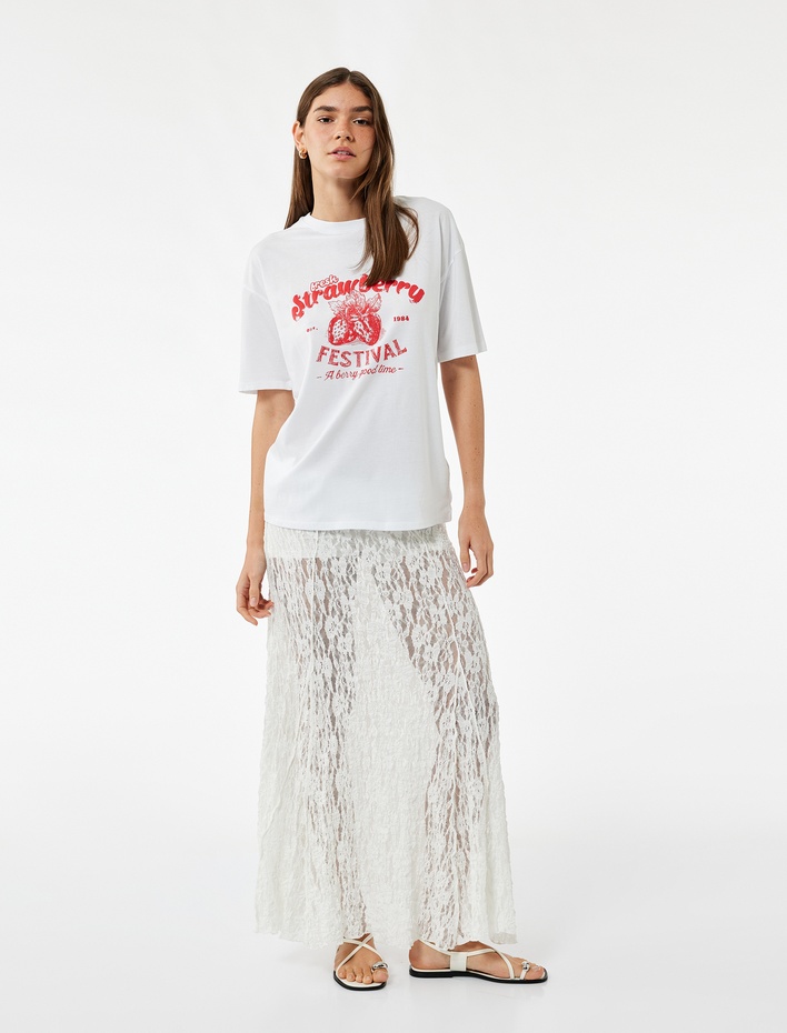  Rahat Kalıp Kısa Kollu Bisiklet Yaka Pamuklu Çilek Baskılı Tişört