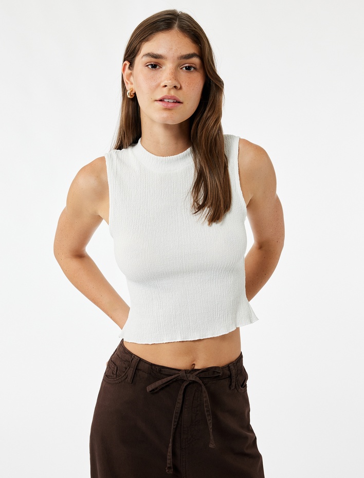  Bisiklet Yaka Kolsuz Basic Crop Bluz