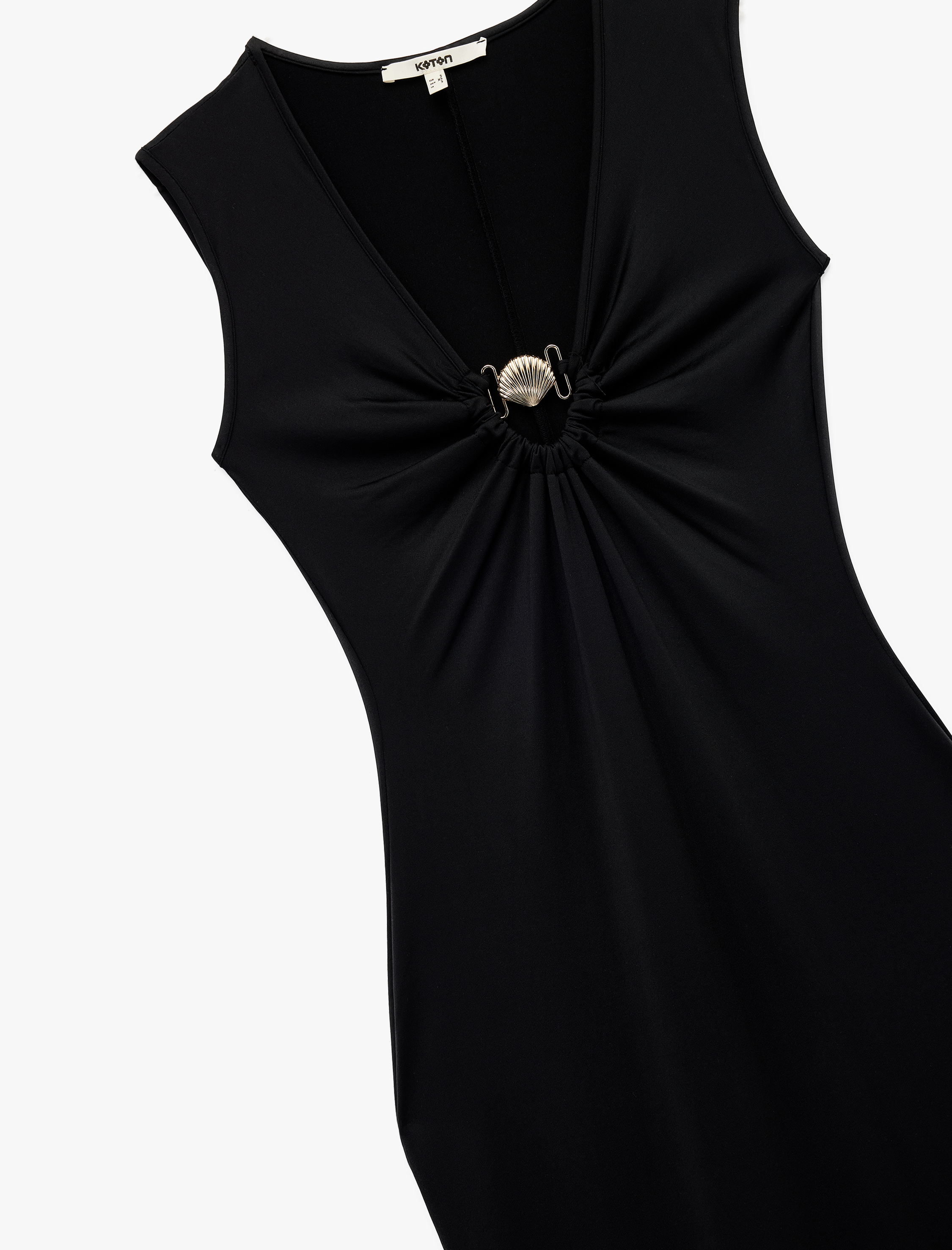   Deniz Kabuğu Aksesuar Detaylı Kolsuz V Yaka Uzun Kalem Elbise