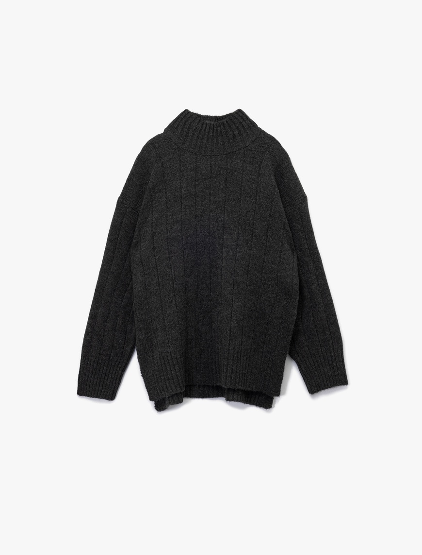   Uzun Kollu Dik Yaka Oversize Triko Kazak