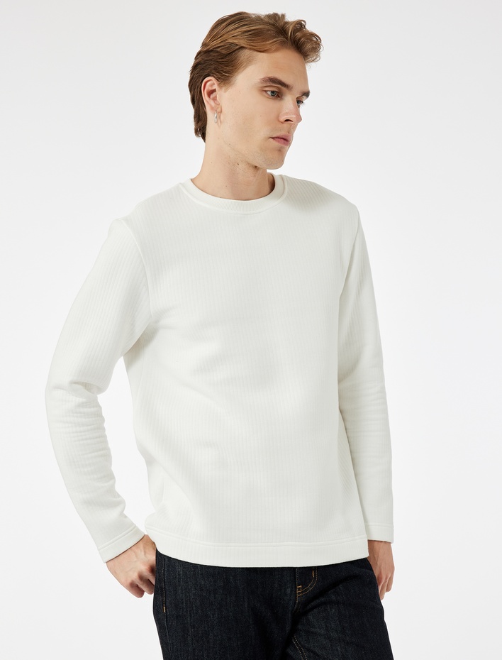  Uzun Kollu Pamuklu Bisiklet Yaka Basic Sweatshirt