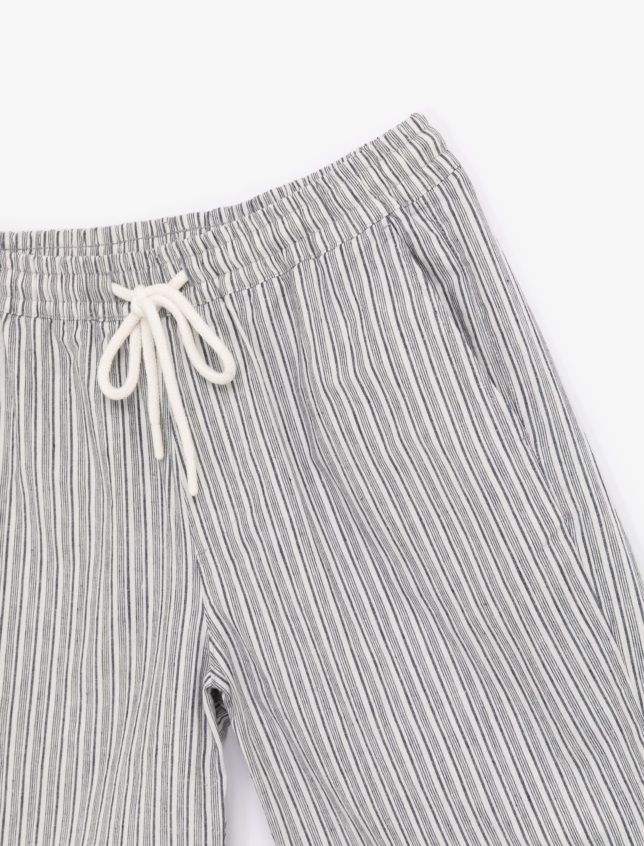   Pamuk Keten Karışımlı Cep Detaylı Beli Bağcıklı Bermuda Şort