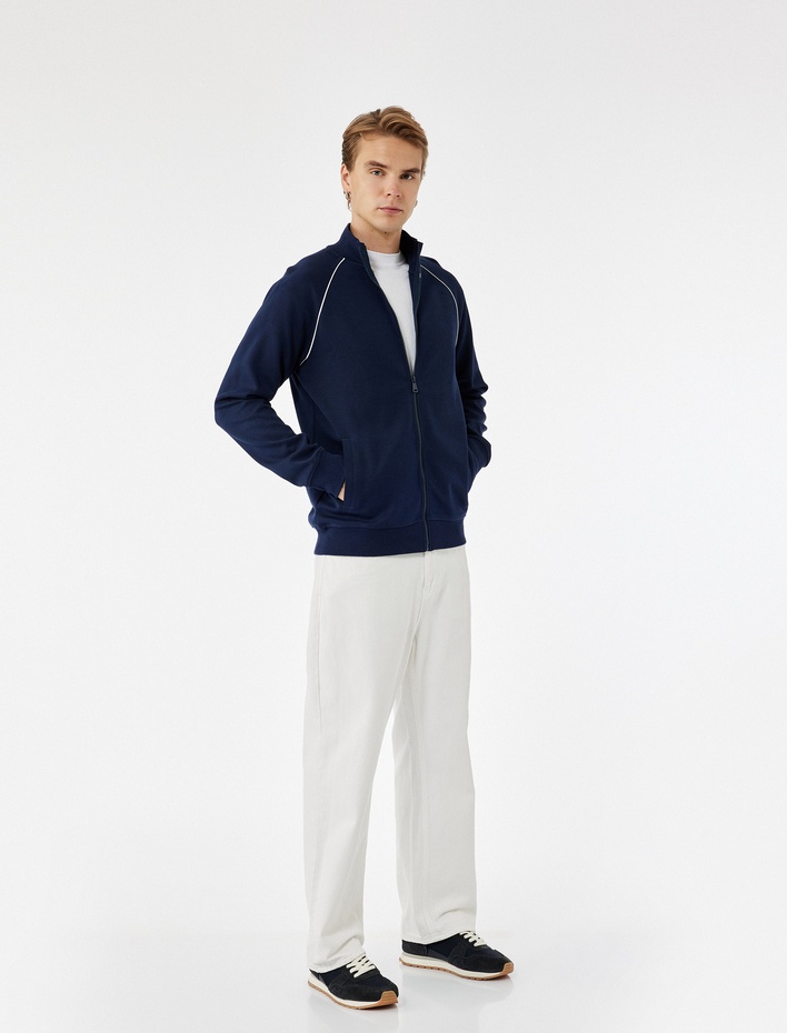  Uzun Kollu Çizgi Detaylı Cepli Pamuklu Dik Yaka Fermuarlı Sweatshirt
