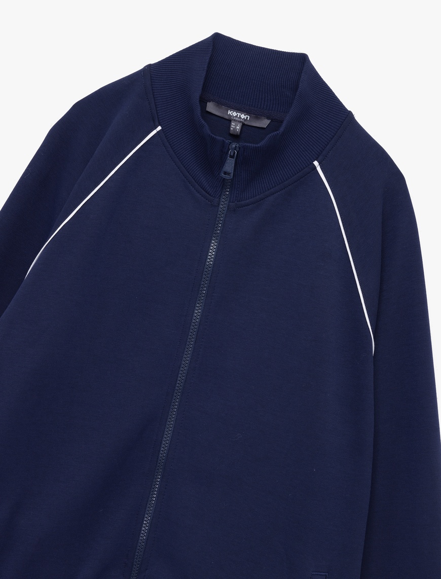   Uzun Kollu Çizgi Detaylı Cepli Pamuklu Dik Yaka Fermuarlı Sweatshirt