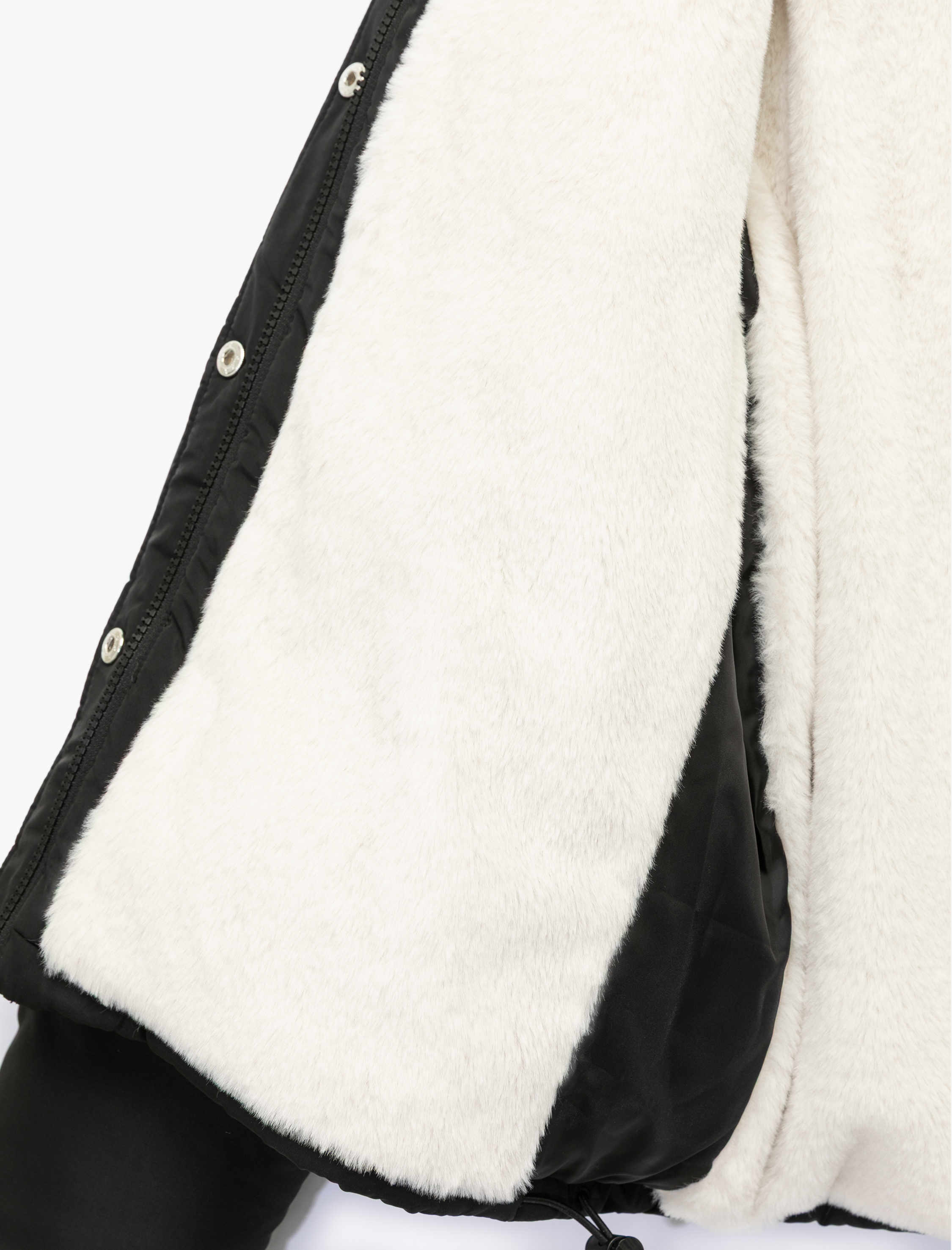   Uzun Kollu Cepli Düğmeli Su İtici Kapüşonlu İçi Suni Kürklü Kısa Şişme Mont