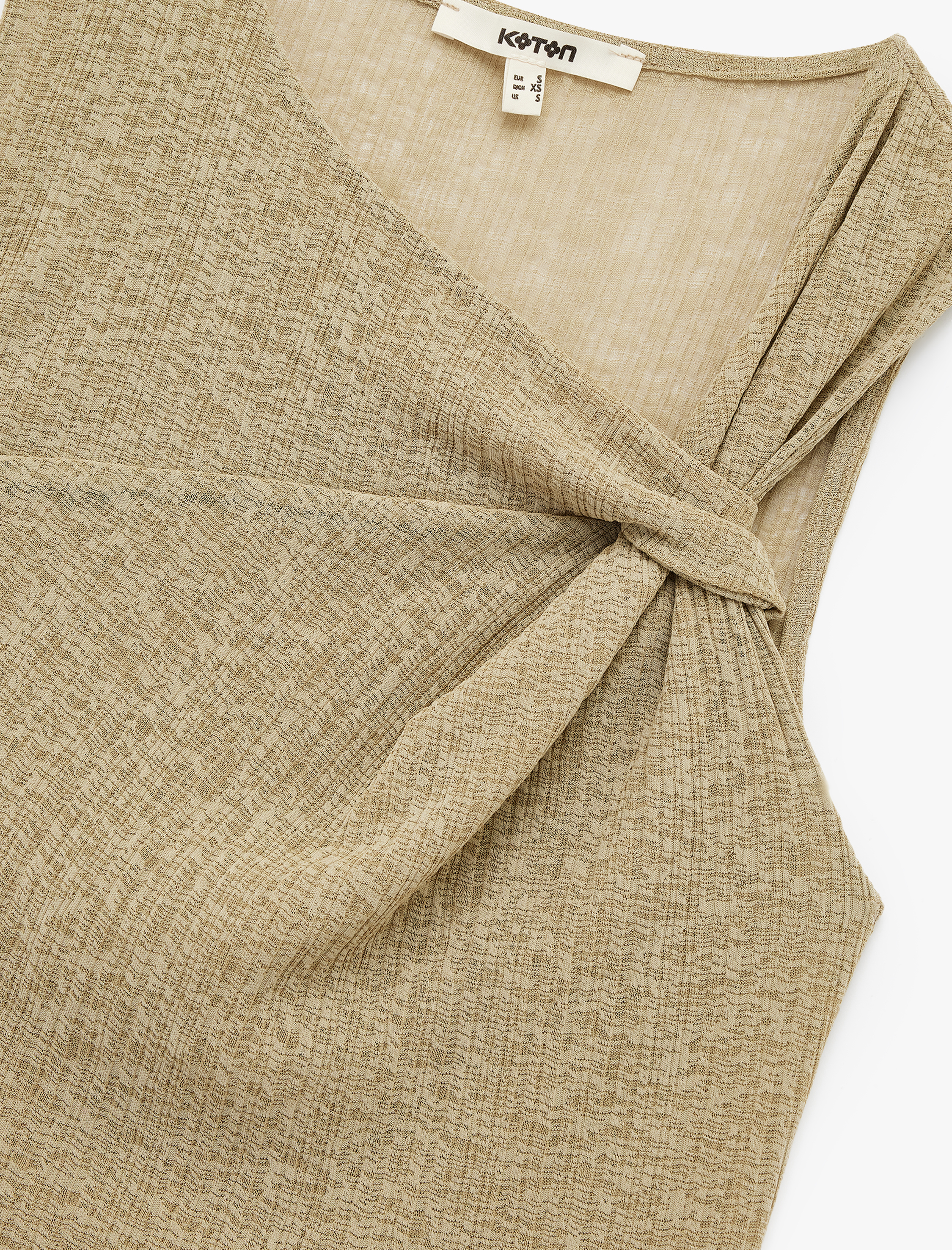   Asimetrik Yaka Düğüm Detaylı Dokulu Kolsuz Tişört