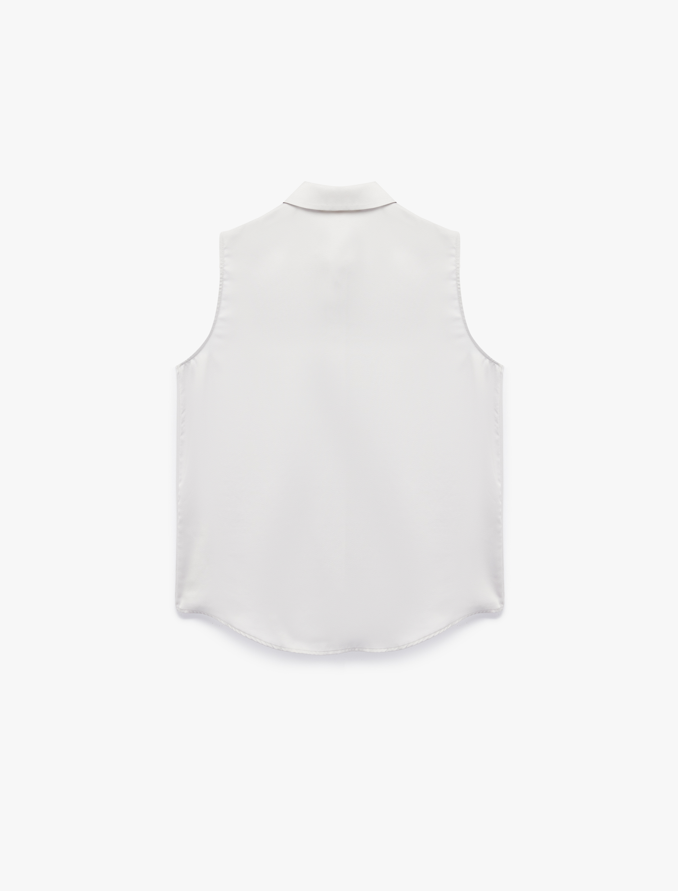 Kapaklı Cep Detaylı Klasik Yaka Kolsuz Saten Gömlek