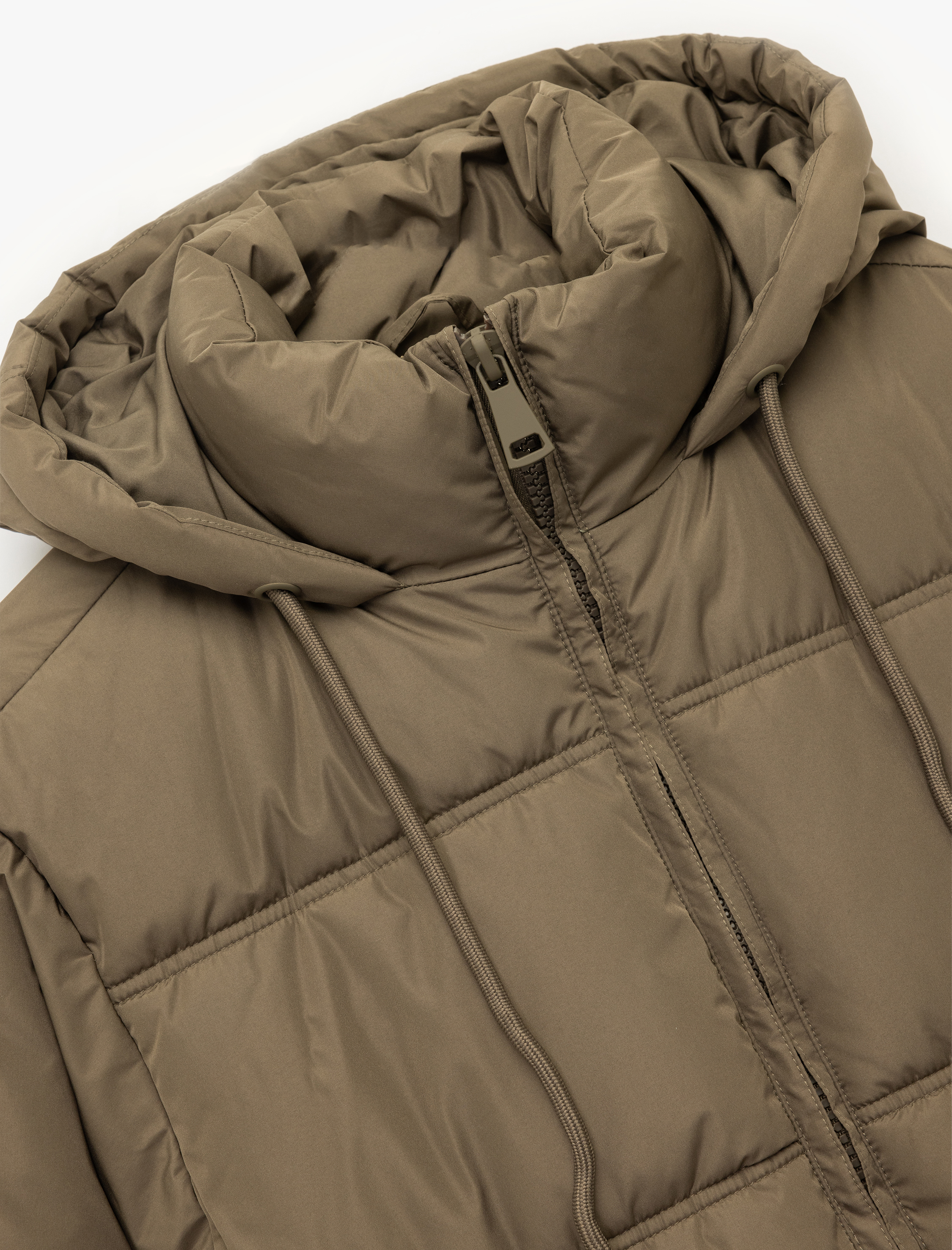   Uzun Kollu Cepli Fermuarlı Su İtici Kapüşonlu Anorak Şişme Mont