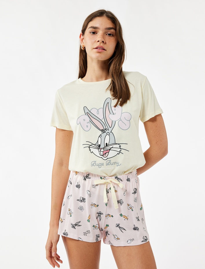  Lisanslı Bugs Bunny Baskılı Kısa Kollu Pamuklu Şortlu Pijama Takımı