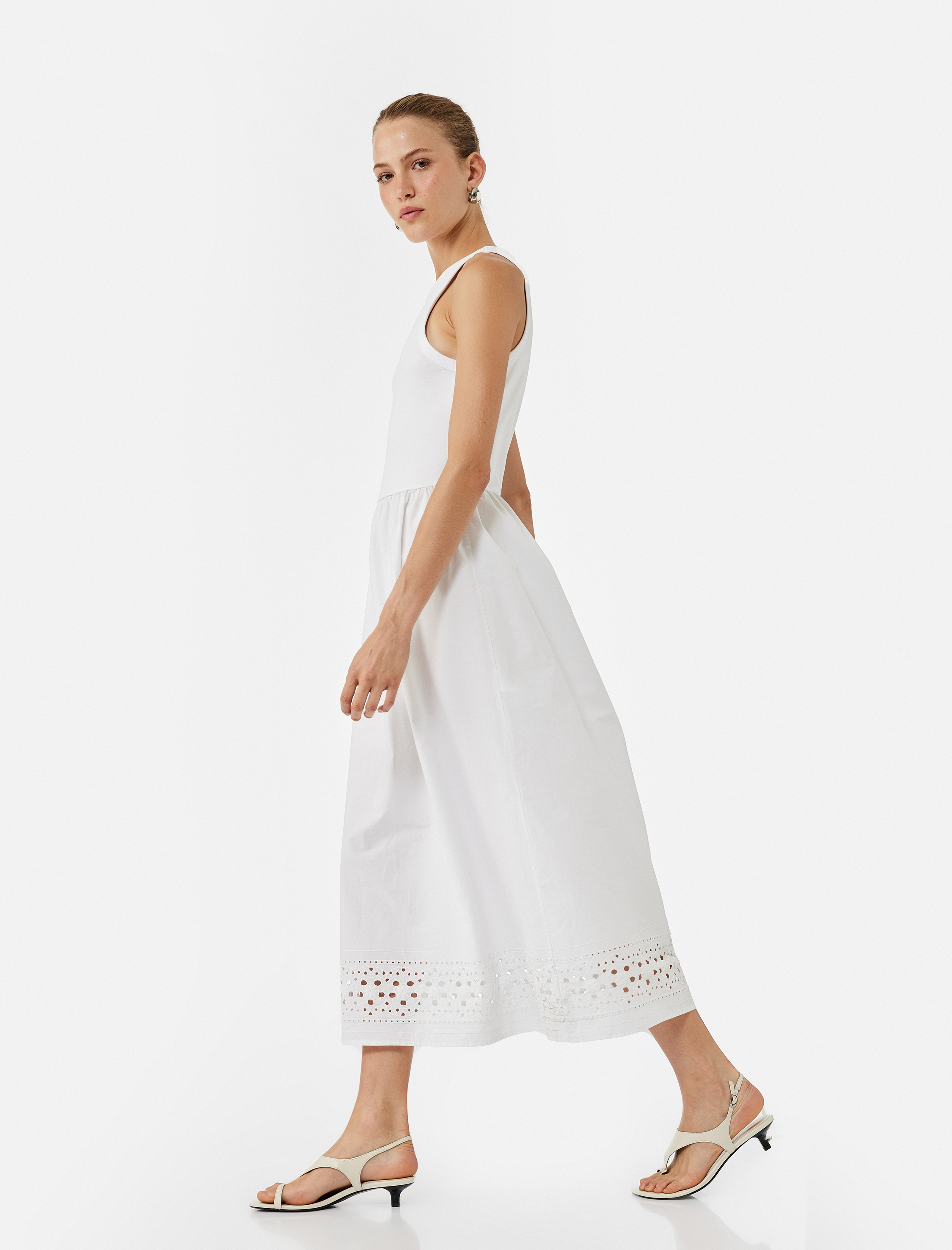   Koton X Melis Ağazat - Pamuklu Kolsuz Bisiklet Yaka Fistolu Midi Boy Kloş Elbise