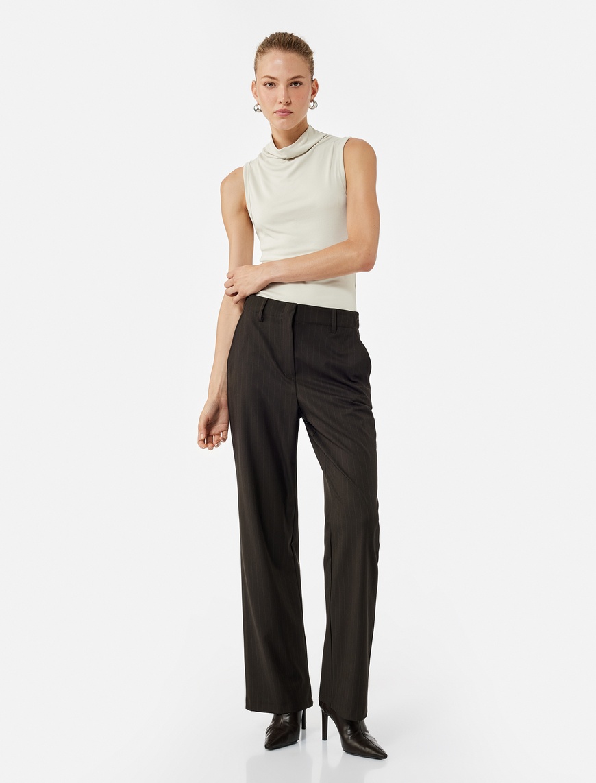   Modal Kumaş Slim Fit Dik Dökümlü Yaka Kolsuz Bluz