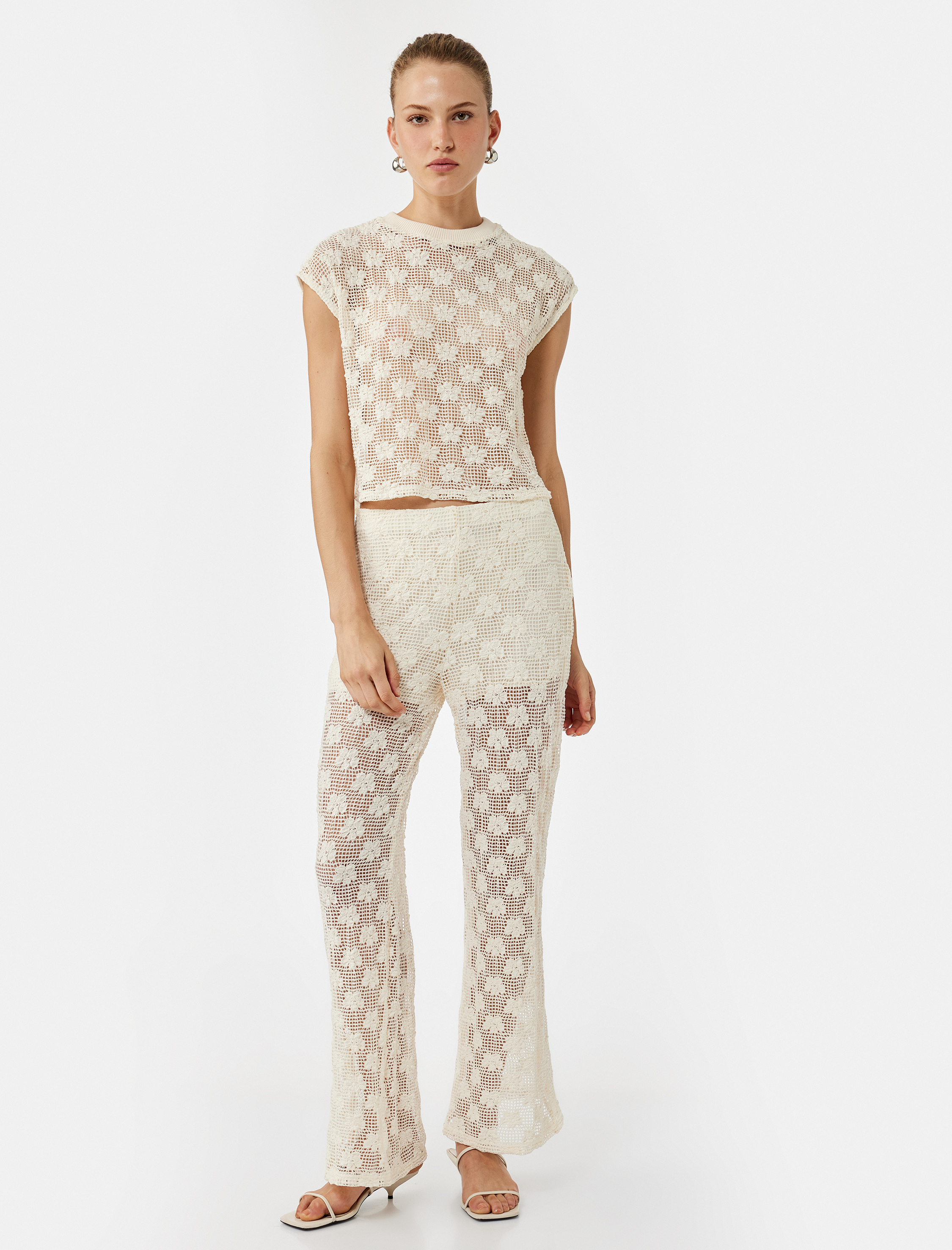   Koton X Melis Ağazat - Yarım Astarlı Bol Düz Paça Dantelli Pantolon