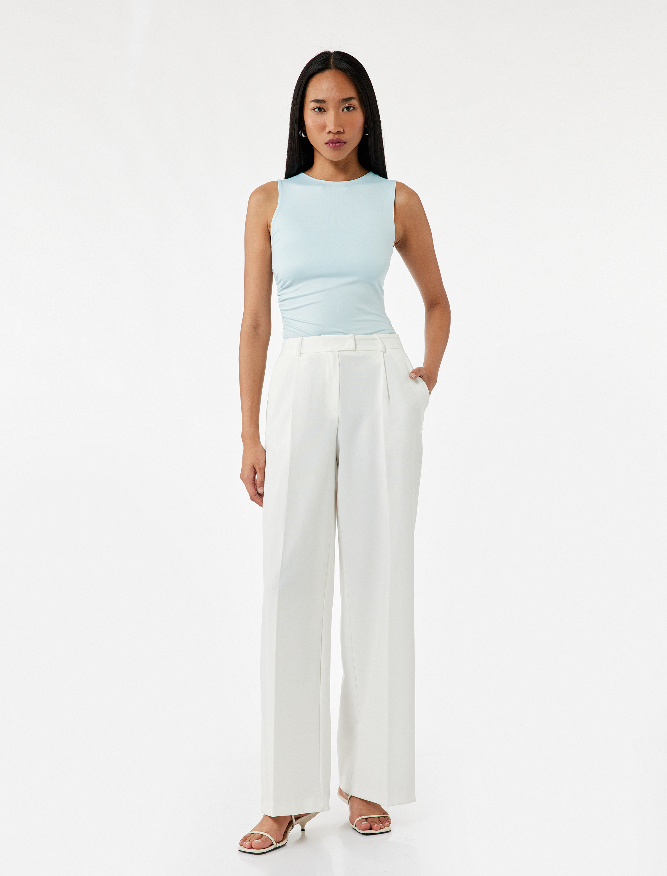   Slim Fit Bisiklet Yaka Drapeli Kolsuz Tişört