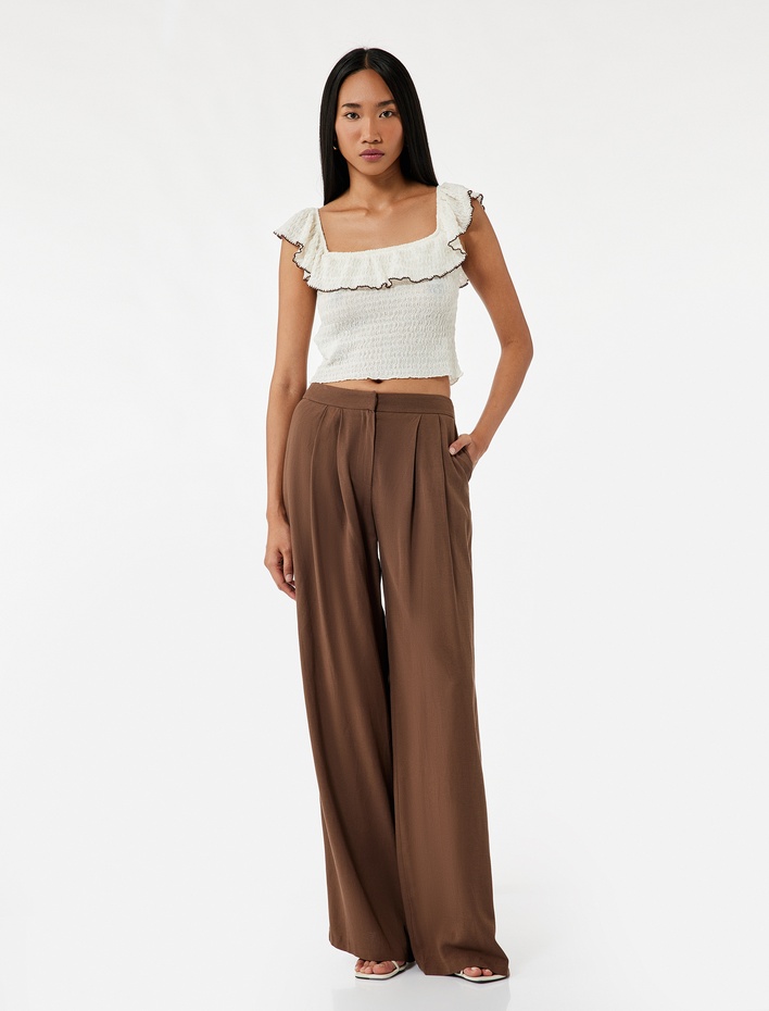  Bürümcük Kumaş Slim Fit Dokulu Omuz Açık Fırfırlı Bluz